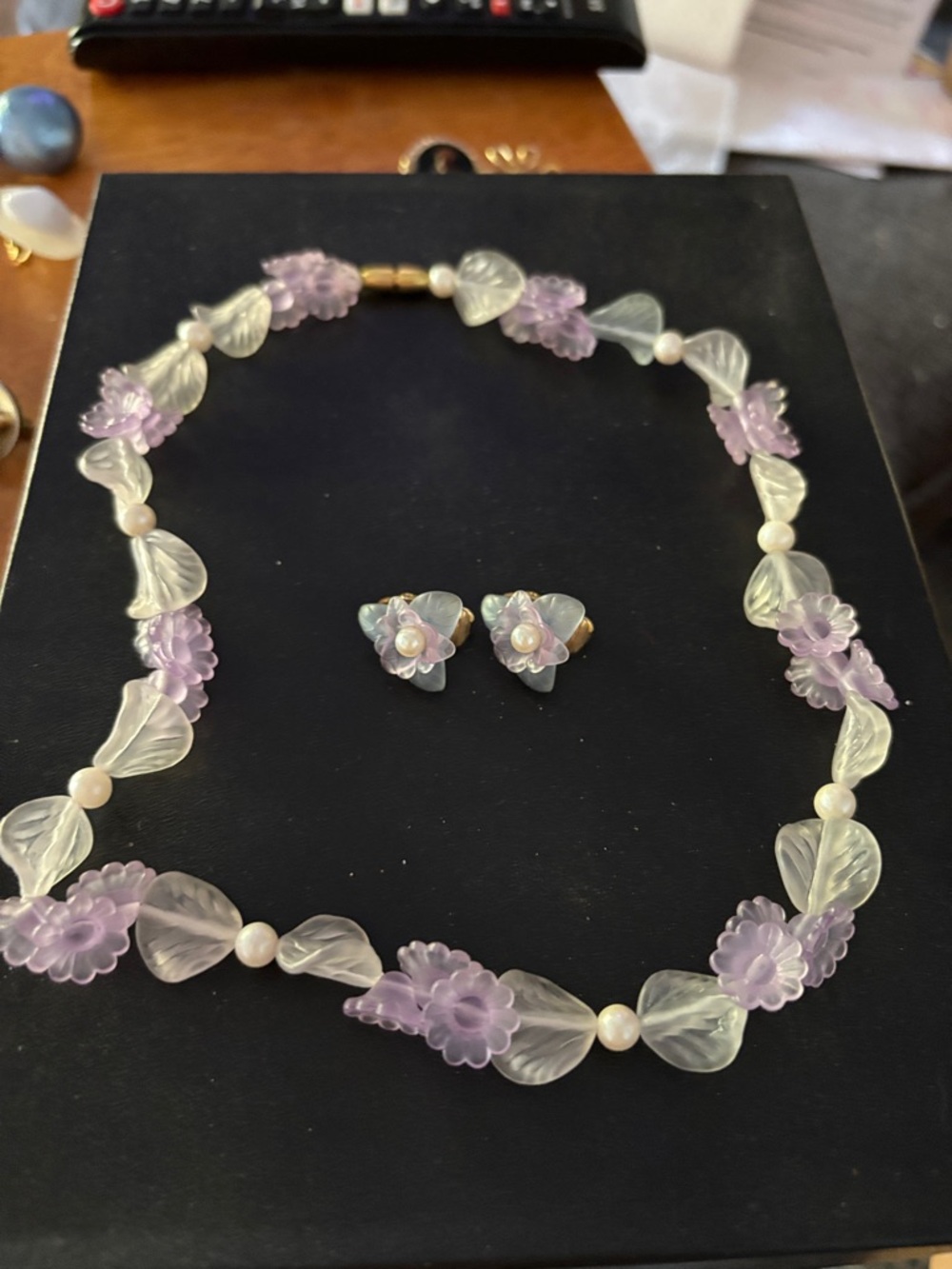 1986 Avon Pastel Blossom Lavender and Cream Necklace/Matching Clip-On Earrings